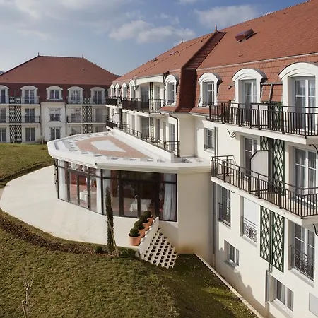 Aparthotel Medicis 3*