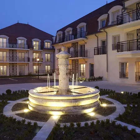 מלון דירות Medicis 3*