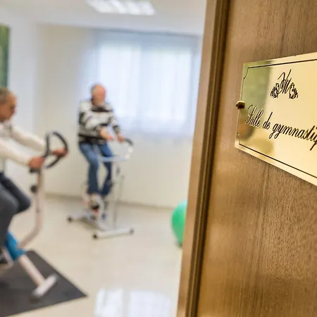 Medicis מלון דירות