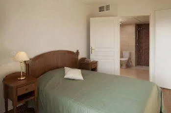 מלון דירות Medicis ביון