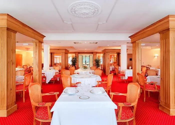 Aparthotel Medicis 3*